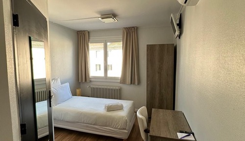 Premier Room