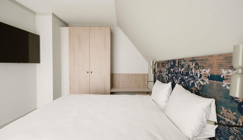 Classic Room, 1 King Bed