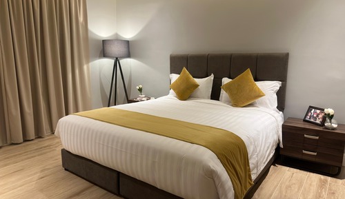 Deluxe Room, 1 King Bed, Non Smoking, City View