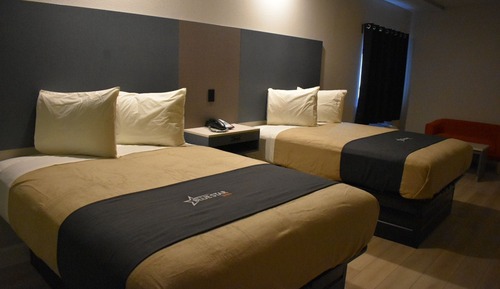 Queen Room, 2 Queen Beds, Non-Smoking