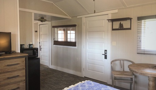 Sears and Roebuck Historic Full Cabin ( Accessible Queen and Full Sofa)
