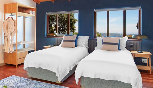 Panoramic Double or Twin Room, City View, Mountainside