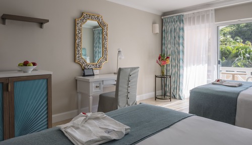 Luxury Room, 2 Queen Beds, Garden View