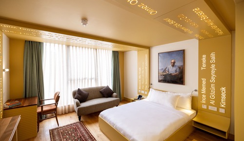 Deluxe King Room