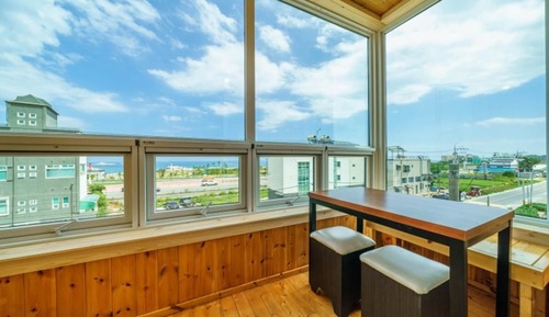 Room (202 Rosemary (Ocean View))