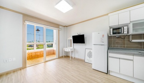 Room (No 101 Chamomile)