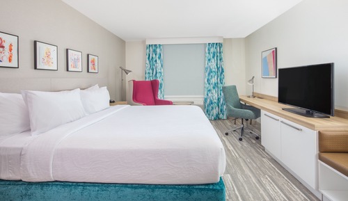 Deluxe Room, 1 King Bed