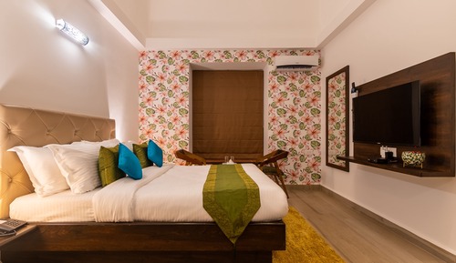 Deluxe Room with Private Balcony