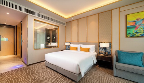 Deluxe King Room Seaview
