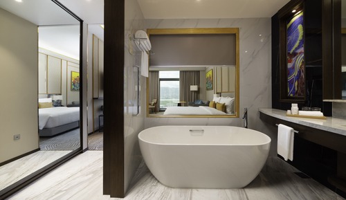 Executive Room, 1 King Bed, Club Lounge Access, City View