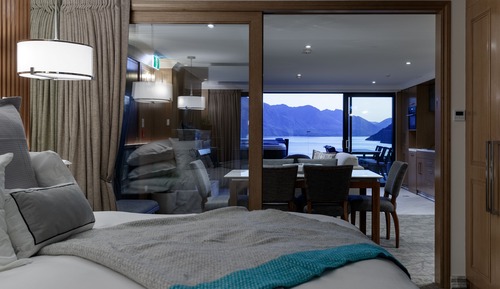 Lakeview Suite