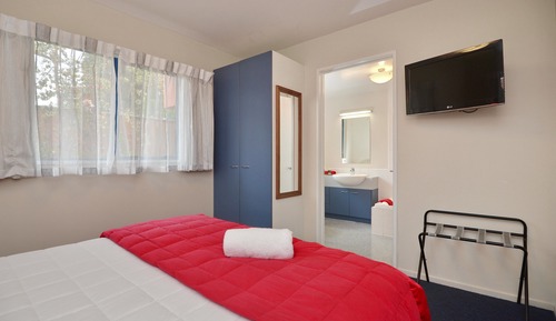 Standard Suite, 1 Bedroom, Non Smoking, Kitchen