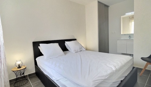 House, 4 Bedrooms (10 people)