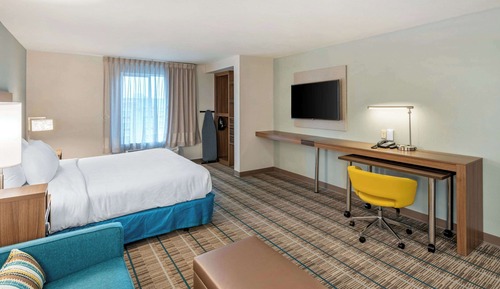 Suite, 1 King Bed, Accessible, Non Smoking