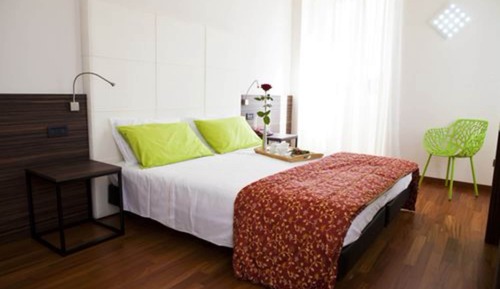 Double or Twin Room, Partial Lake View (no balcony)