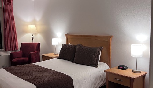 Mini Suite Queen Room