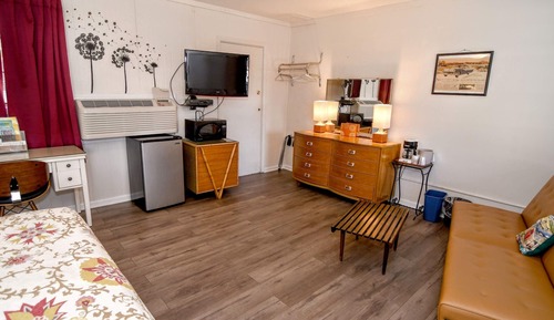 Superior Quadruple Room, Ensuite (King Semi-Suite)