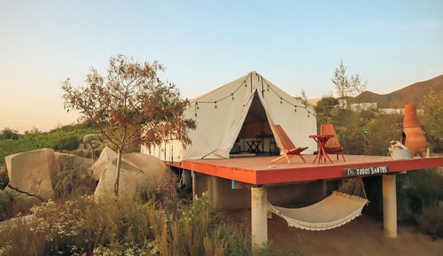 Honeymoon Tent, 1 King Bed, Pool View