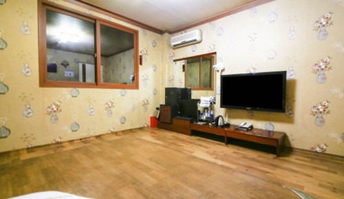 Room (Ondol)