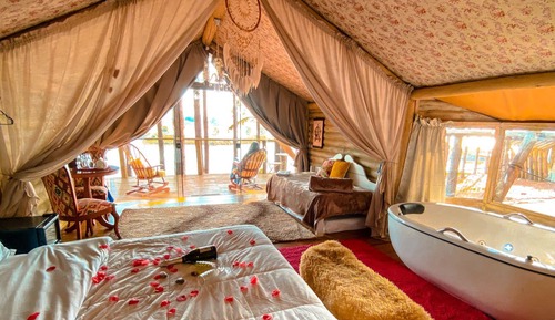 Premium Cabin, 1 Queen Bed, Jetted Tub, Lake View