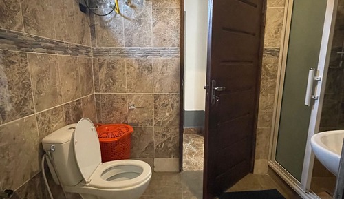 Luxury Apartment (Furnished)
