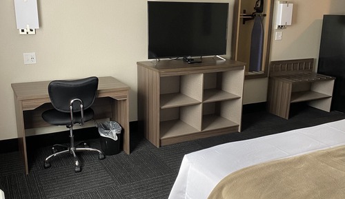 Single Room, 1 King Bed, Kitchenette