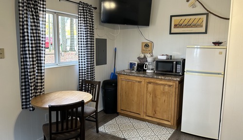 Cottage #9 Summer Fun, 1 Bedroom