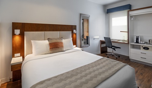 Standard Room, 1 Queen Bed