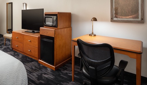 Room, 1 King Bed (Hearing Accessible)
