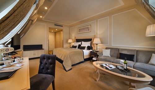 Wilson Junior Suite
