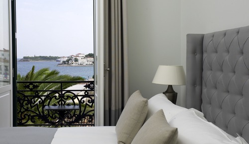 Deluxe Room, Partial Sea View