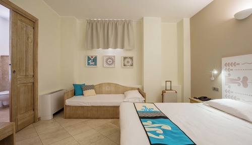 Family Room, Accessible