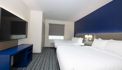 Suite, 2 Queen Beds, Non Smoking