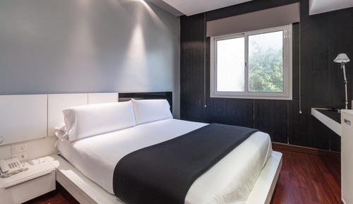 Standard Room, 1 Queen Bed