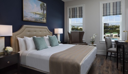 Room, 1 King Bed, Pool View