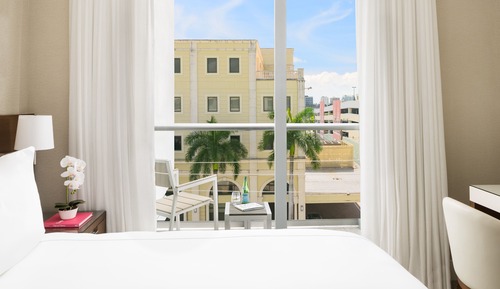 Room, 1 King Bed, Balcony