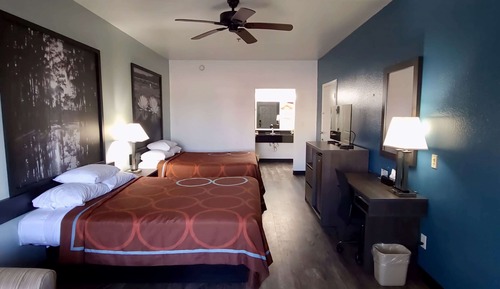 Standard Room, 2 Queen Beds, Smoking