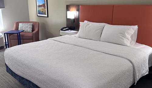 One king bed nonsmoking