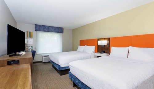 Two Queen Beds, Non-Smoking, Accessible with Roll-In Shower