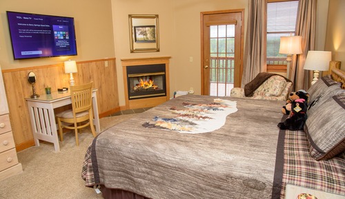 Newberry Springs (Hot Tub, Fireplace with Balcony)