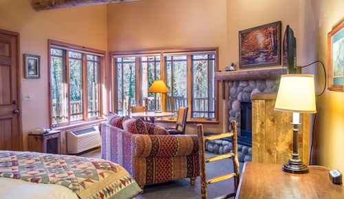 Cabin, 1 King Bed (Riverfront)