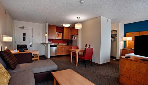 Studio, 1 King Bed with Sofa bed, Non Smoking (Mobility/Hearing Accessible, Tub)