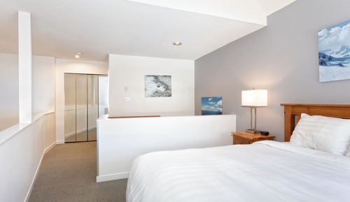 Condo, 1 Bedroom + Loft (Unit 328)