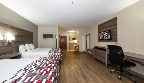 Deluxe Room, 2 Queen Beds, Non Smoking, Kitchenette