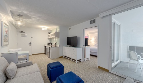 Signatures King Suite