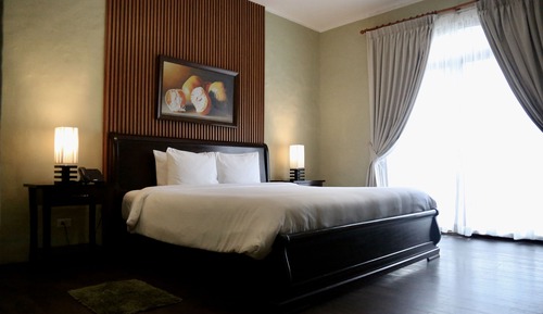 Deluxe Room, 1 King Bed