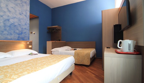 Triple Room