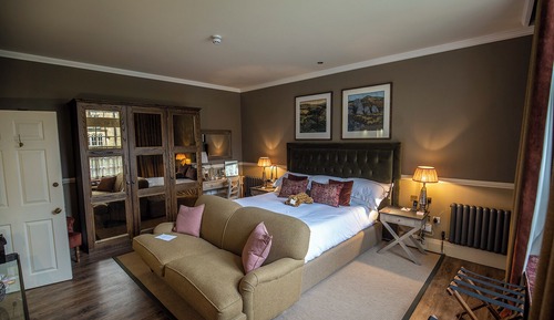 Baroness Room