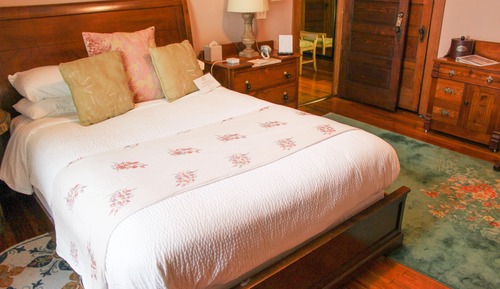 Nora Belle's Cottage Pet Friendly