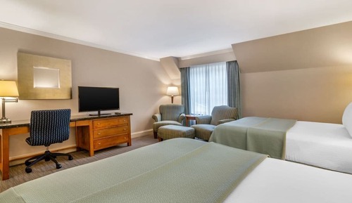 2 Queen Beds Standard Room